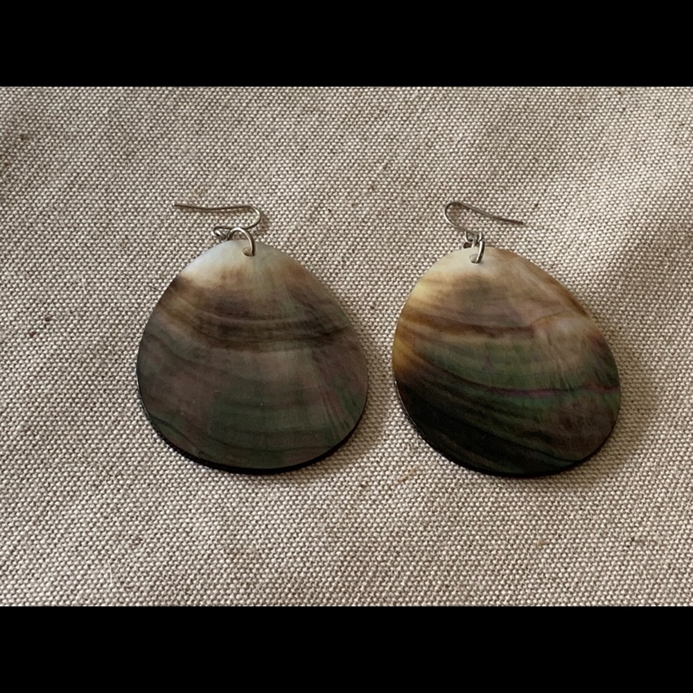 Large shell beachy earrings